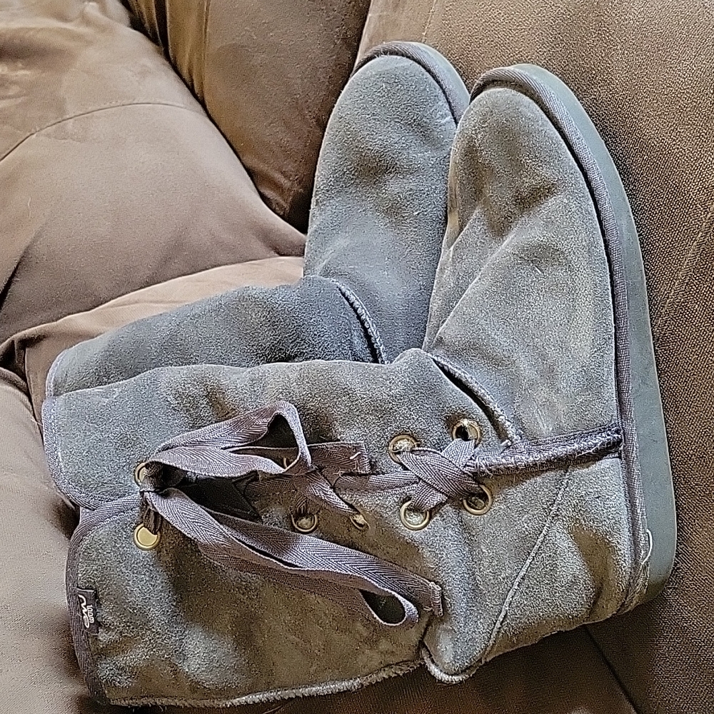 Emu suede calf high boots